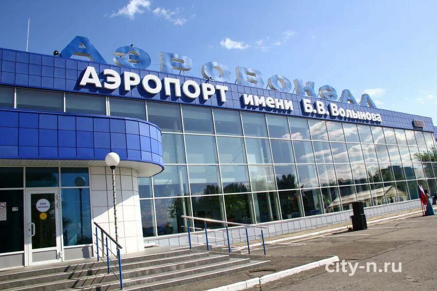 Аэропорт спиченково новокузнецк. Аэропорт спиченково новокузнецк. Аэропорт новокузнецк спиченково самолёты. Аэропорт новокузнецк новый терминал. Аэропорт волынова новокузнецк.