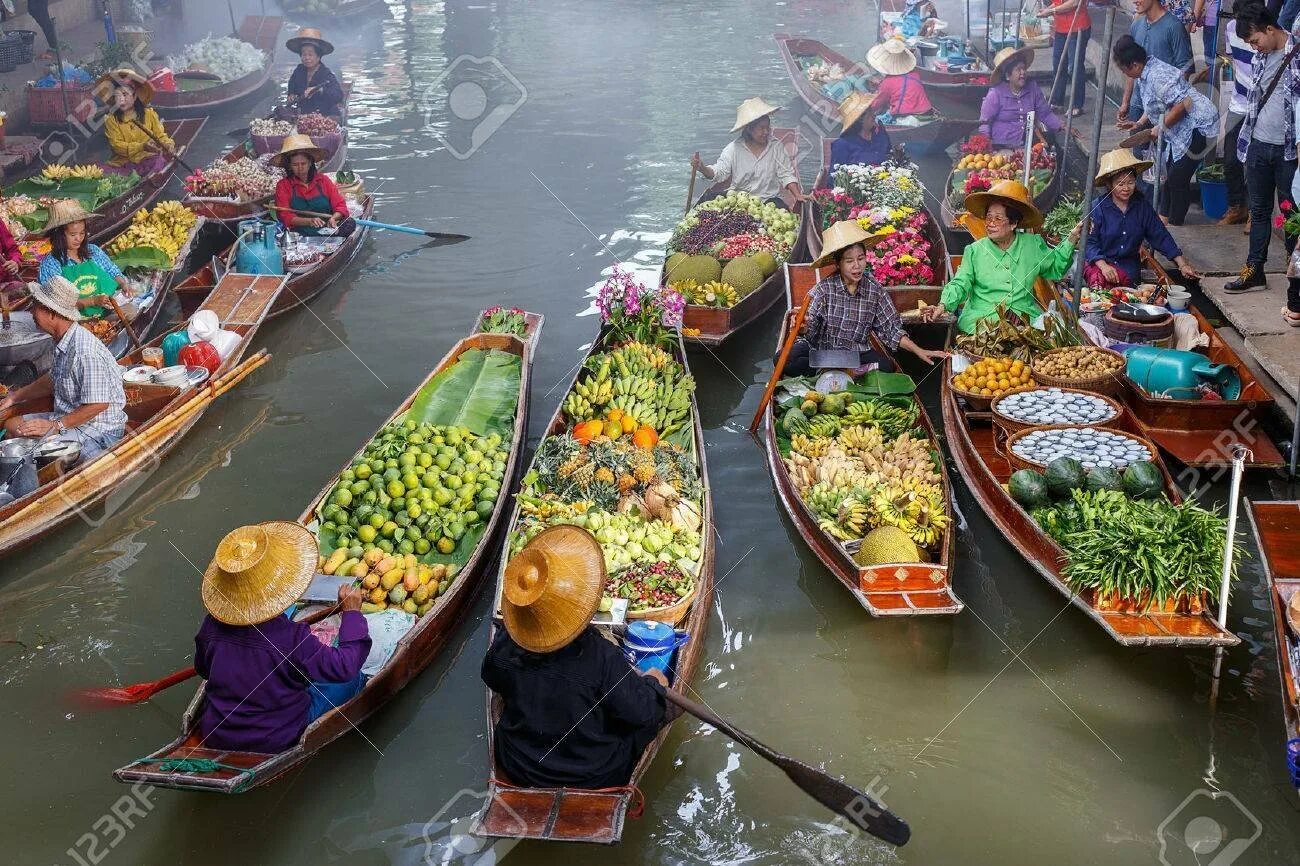 Бангкок октябрь. Плавучий рынок (Damnoen Saduak Floating Market). Дамноен Садуак Бангкок. Тайланд Бангкок плавучий рынок. Floating Market в Тайланде.