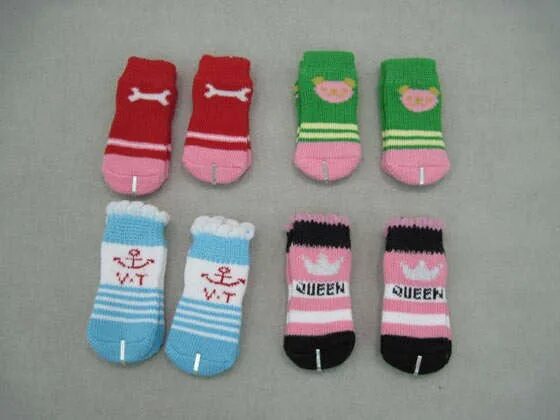 Носки или наски. Игрушечные носки для собак. Ботинки носки для собак. Флисовые носки для собак. Маленькие детские сувенирные носочки.