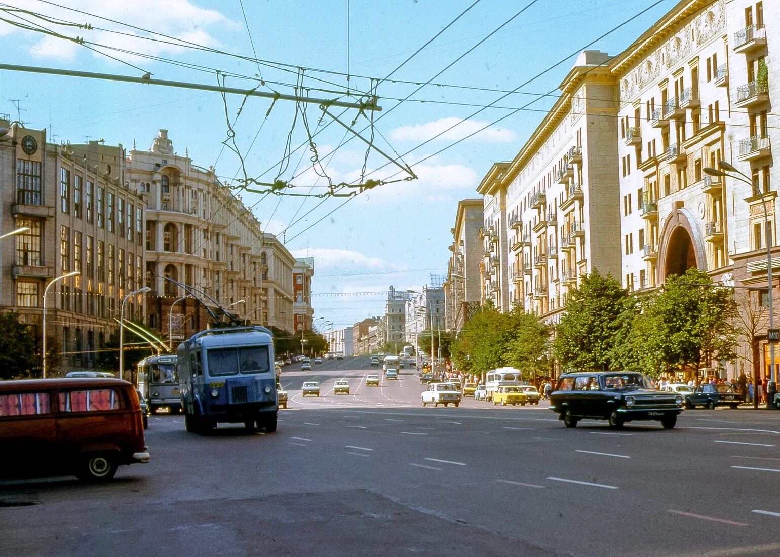 Ул горького 80. Улица Горького Москва 80е. 1980 Москва улица Горького. Улица Горького в 80-х. Тверская улица 1950-е.