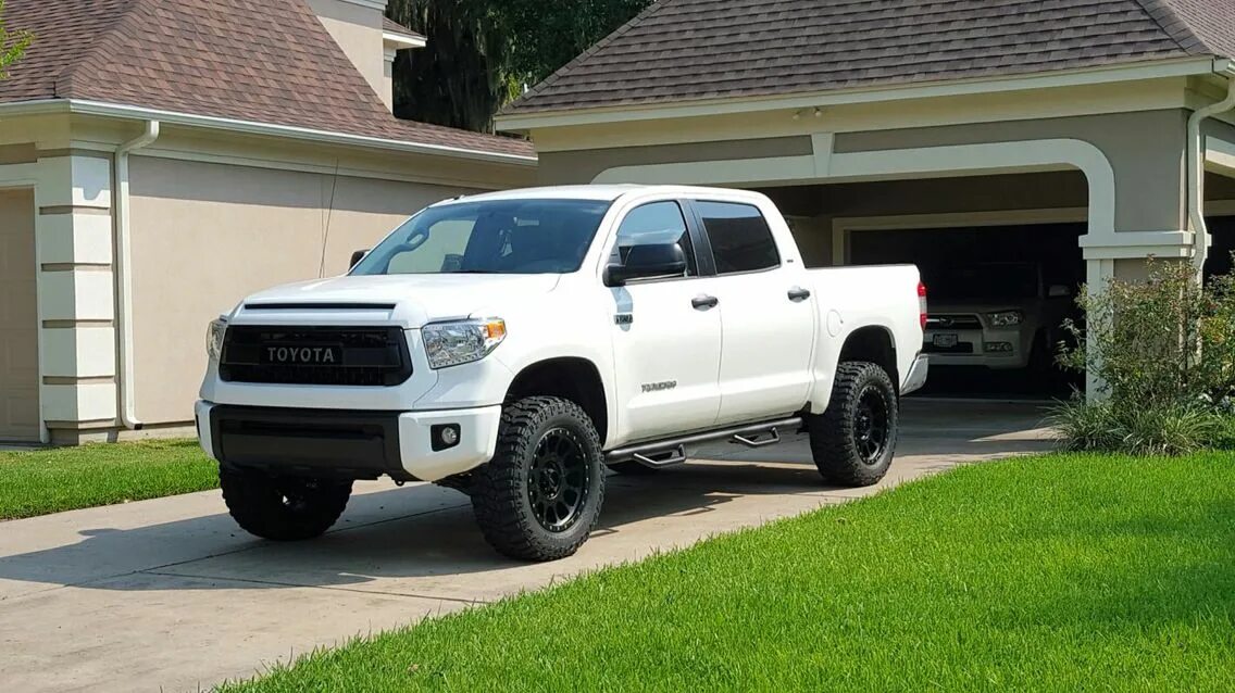 Тойота тундра. Тойота тундра 4к. Toyota Tundra 2009. Тойота тундра off Road.