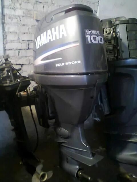 Лодочный мотор Ямаха 100 л.с. Yamaha 100 Лодочный мотор. Ямаха 100 Лодочный мотор 4 тактный. Ямаха 100 л с 4х тактный помпа.