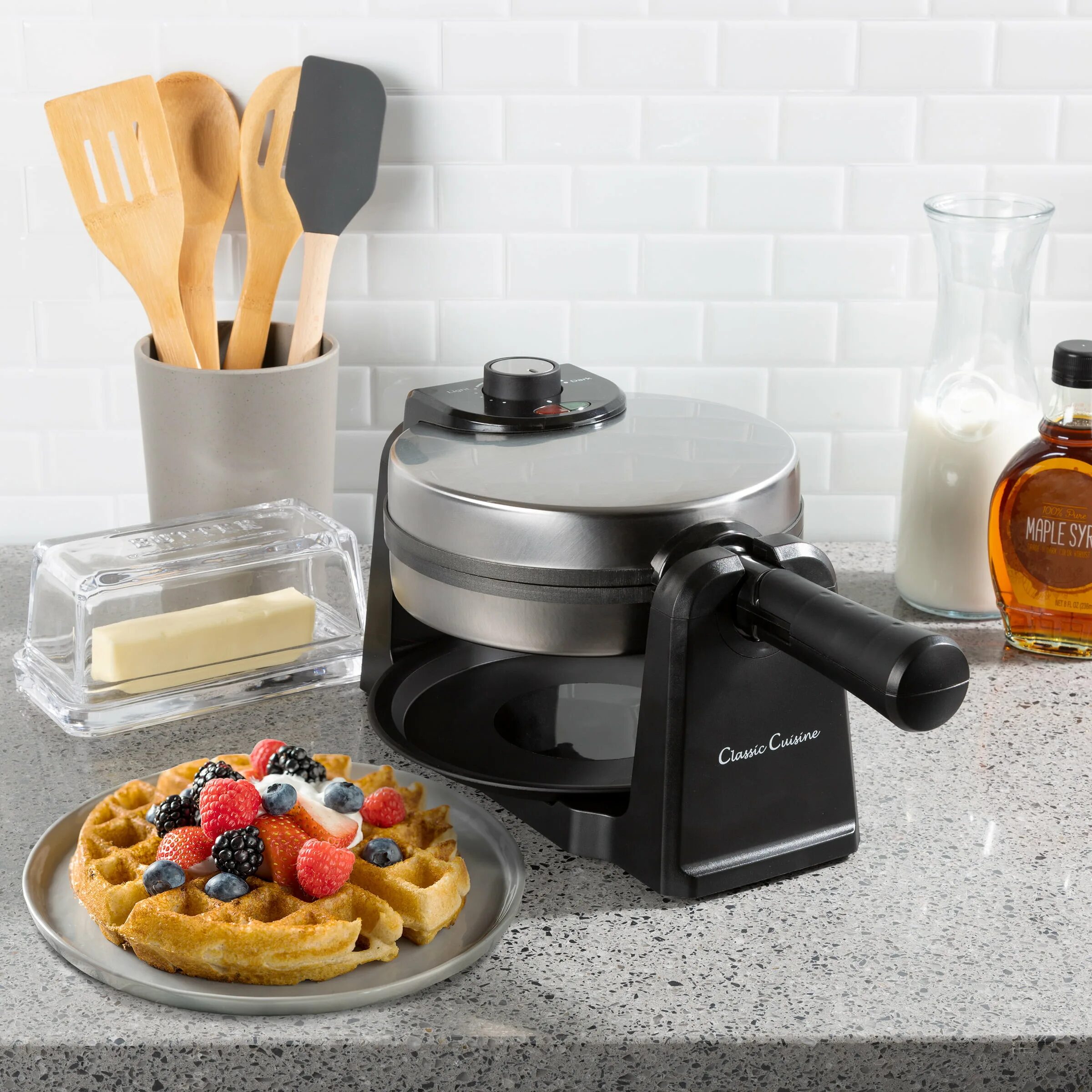 Waffle maker's. Вафельница. Waffle maker. Вафельница в интерьере. Вафельница Waring Home.