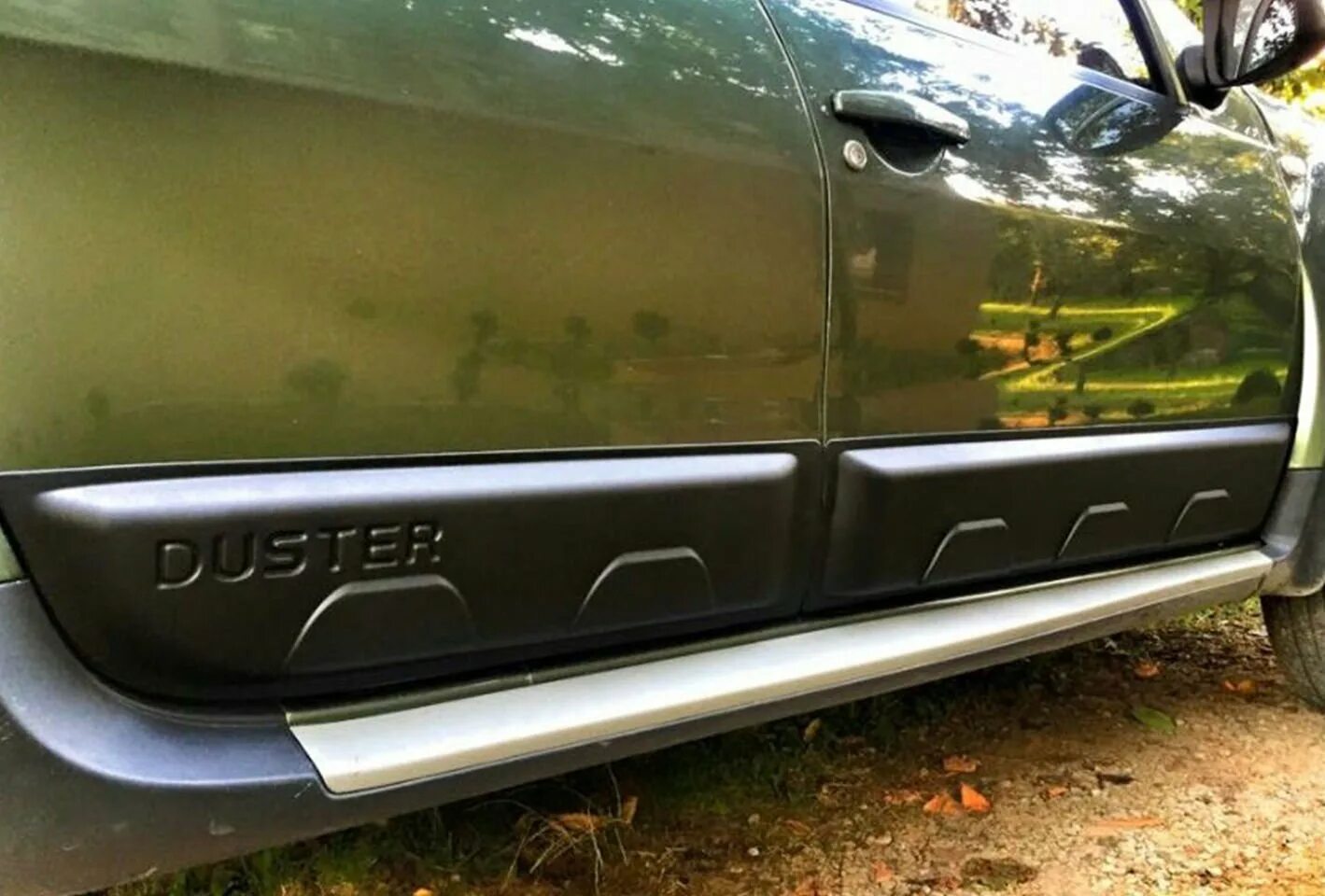 Дверь дастер б у. Молдинги на двери рено дастер 2016. renault duster молдинги на двери. молдинги на двери рено дастер 2025. молдинги на двери для рено дастер 2014.