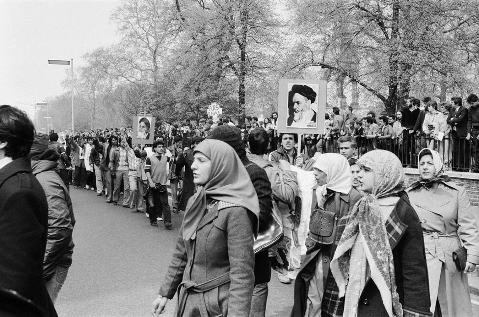 Штурм иранского посольства в Лондоне в 1980. Захват посольства Ирана в Лондоне 1980. Захват американского посольства в Иране в 1979. SAS штурм иранского посольства. Захват посольства