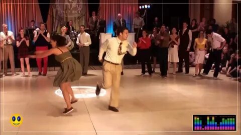 Танцуют группа и видео
