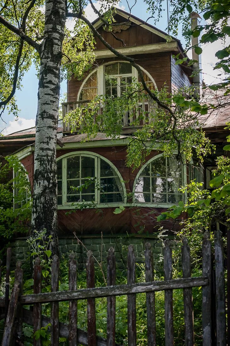 Дома в тарусской области. Таруса Калужская область. Таруса Московская область. Усадьба Ракитского в Тарусе. Таруса город.