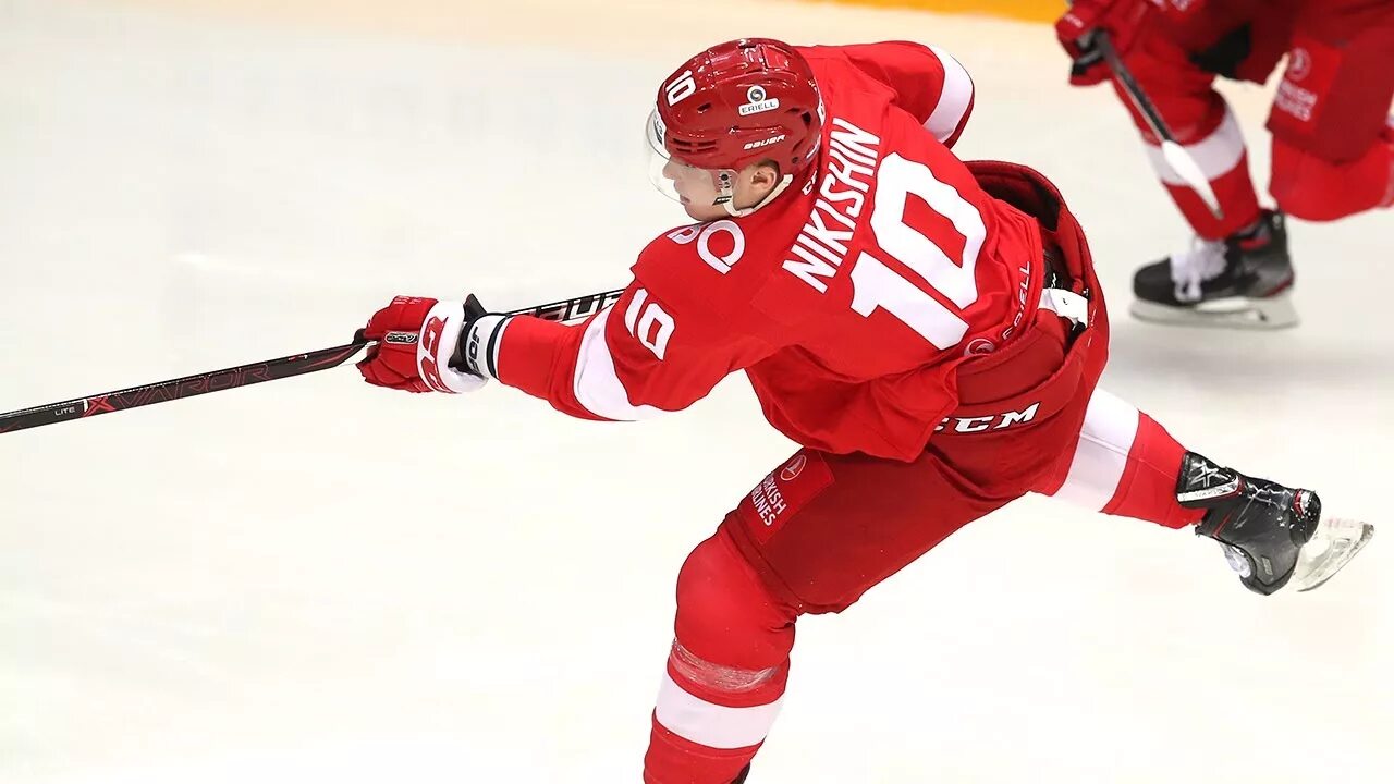 никишина хоккеист