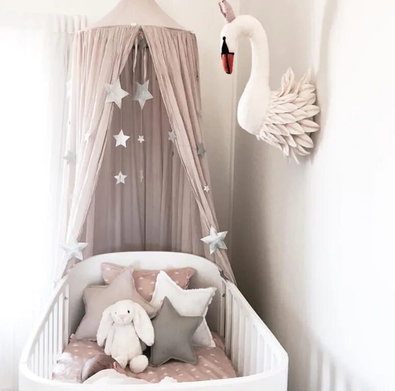 Little details. Красивые кроватки для новорожденных. Декор детской для новорожденного. Комната для новорожденной девочки. Декор комнаты для новорожденного.