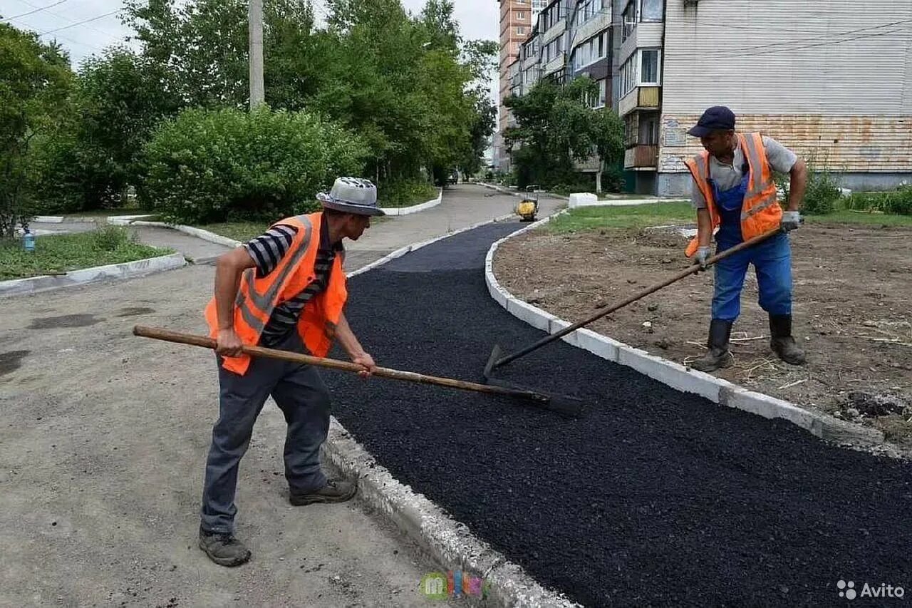 Асфальтирование тротуаров москва. Асфальтирование и благоустройство. Благоустройство асфальт. Асфальтирование придомовой территории. Благоустройство территории дороги.