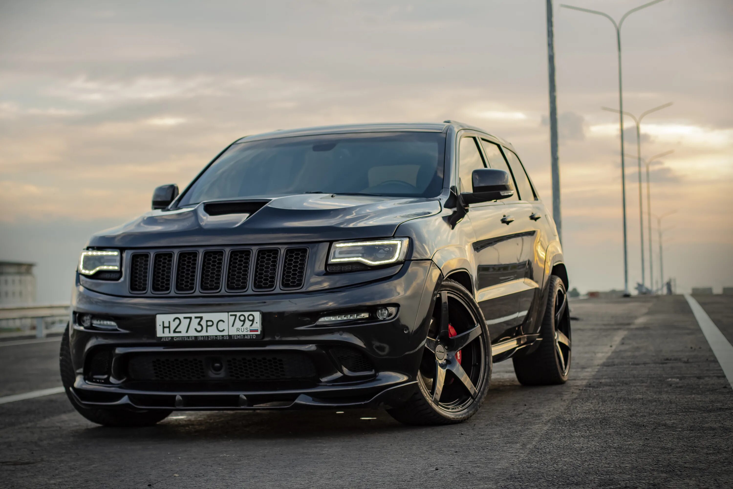 Jeep Grand Cherokee srt8. Jeep Grand Cherokee 8. Гранд Чероки СРТ 8. Jeep Grand Cherokee srt8 2020.