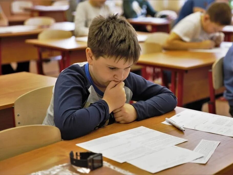 шестьюстами учениками. преподаватели букэп белгород. школа 9 мулино. углегорская средняя школа тацинский район ростовской. ученики в школе.