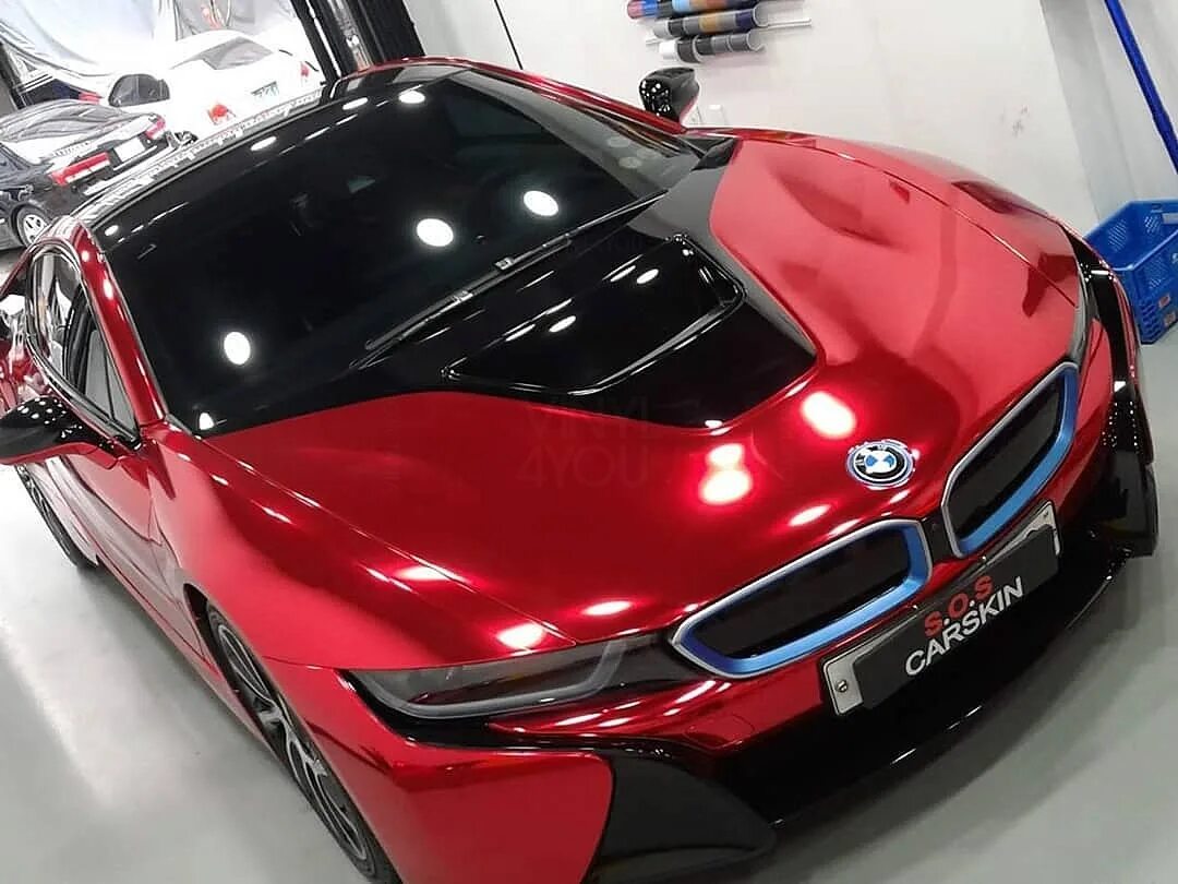 Зеркально красный. Mercedes-benz cla 200 пленки винил. Зеркально красный. Красный хром пленка на авто. Спойлер на инфинити qx70.