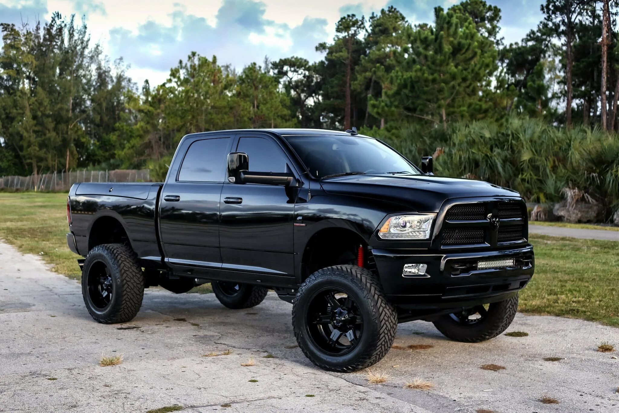 Dodge Ram 8500. Dodge Ram 3x. Dodge Ram 3500 чёрный. Dodge Ram 5000.