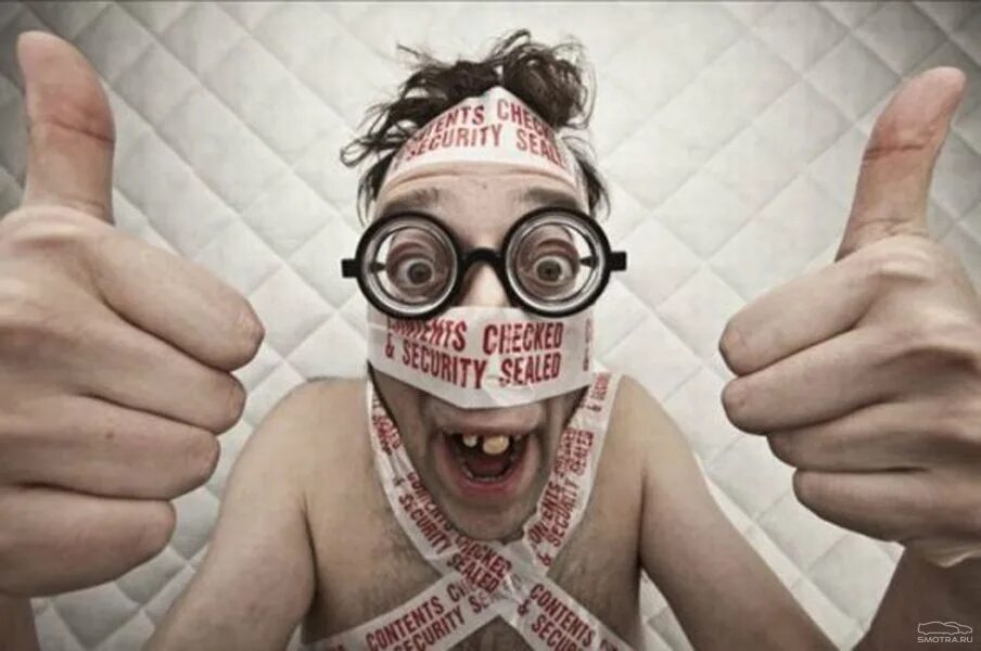 Придурок ненормальный. Придурок ненормальный. Хороший сумашедшийчеловек. Три аккорда воробей. Придурок ненормальный.