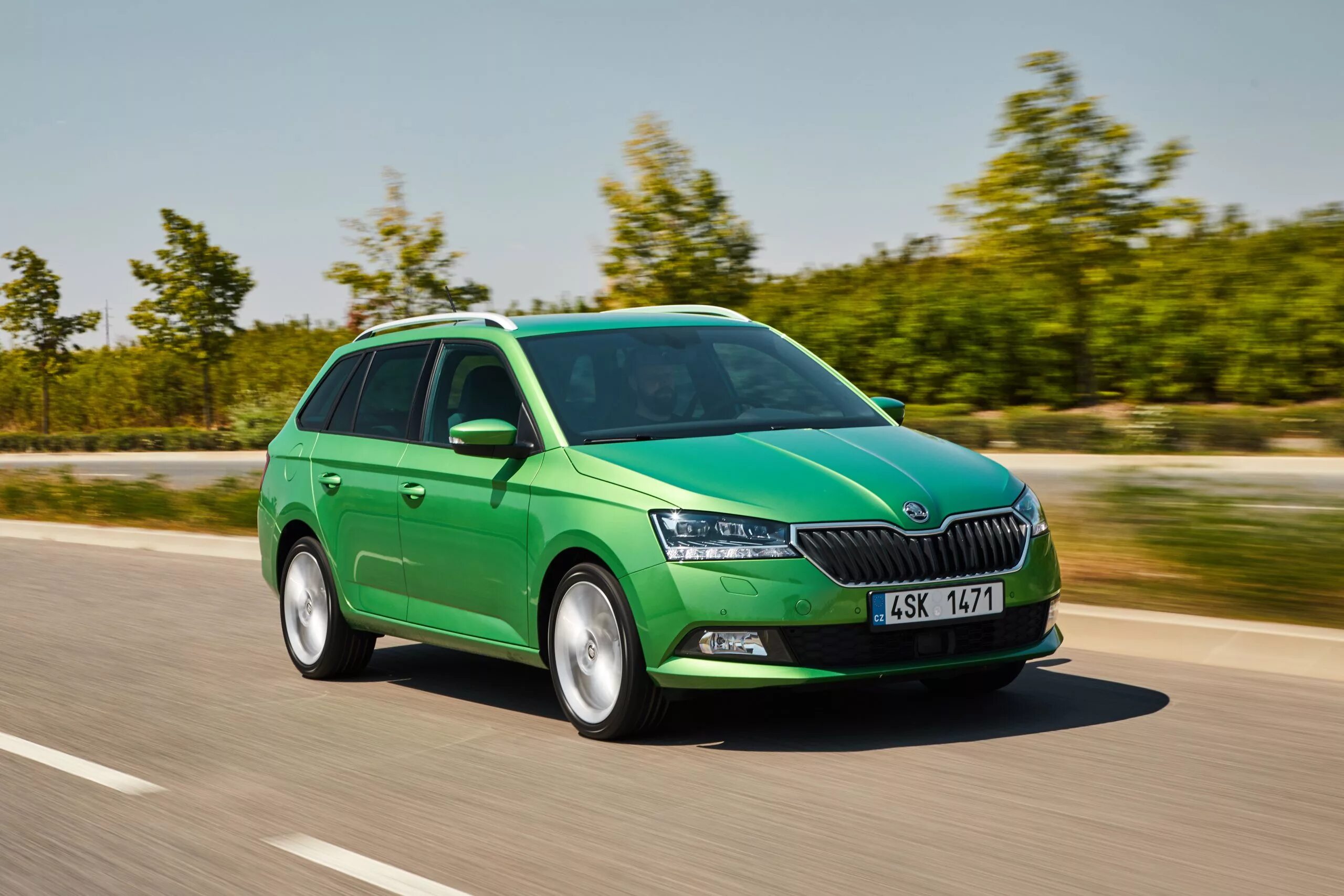 Купить шкода в москве цена. Skoda Fabia Combi 2018. Шкода Фабия 1 Комби. Skoda Fabia 2020.