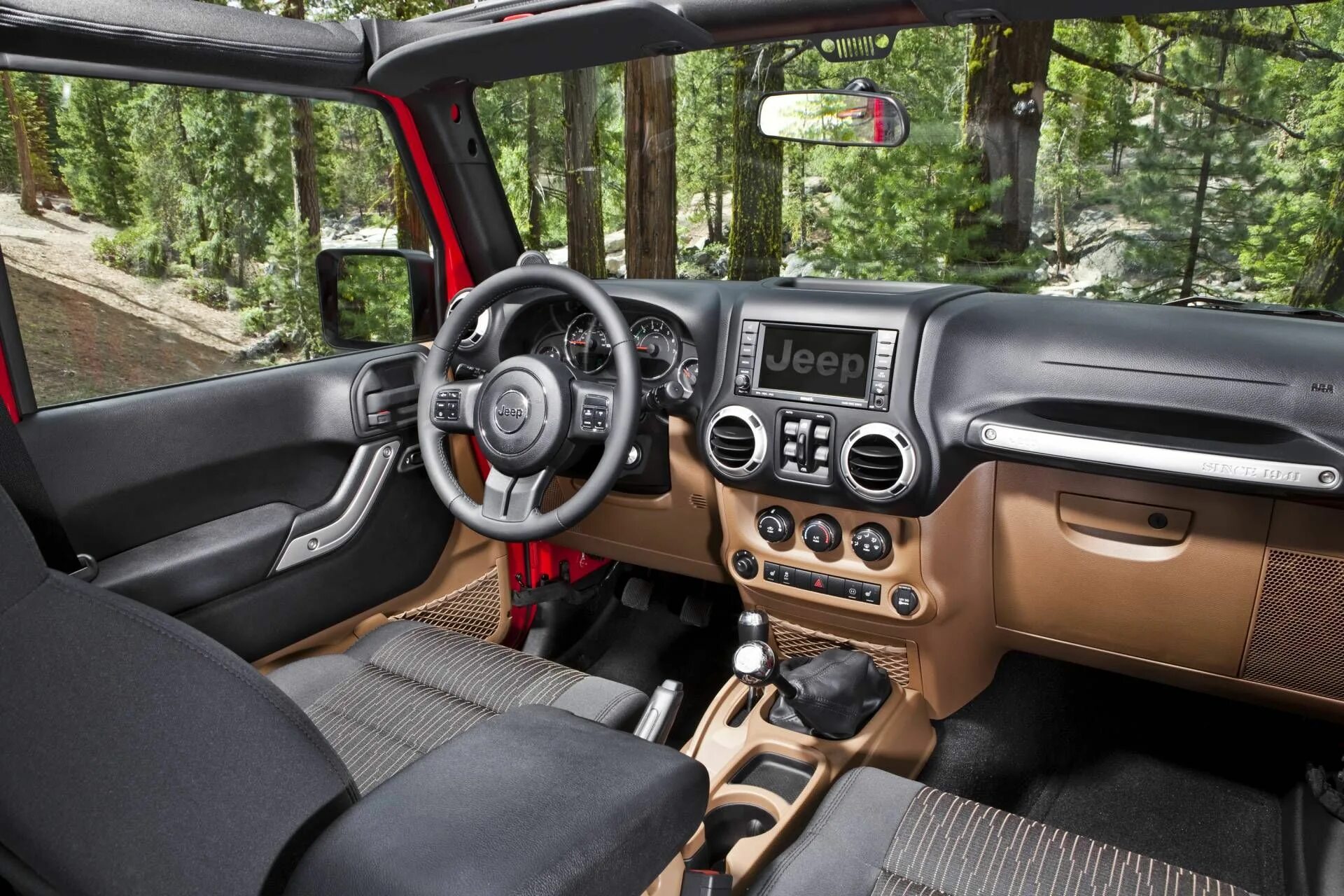 Джип вранглер рубикон 2023 салон. Салон рубикона. Салон рубикона. Jeep wrangler rubicon салон. Jeep wrangler 2023 салон.