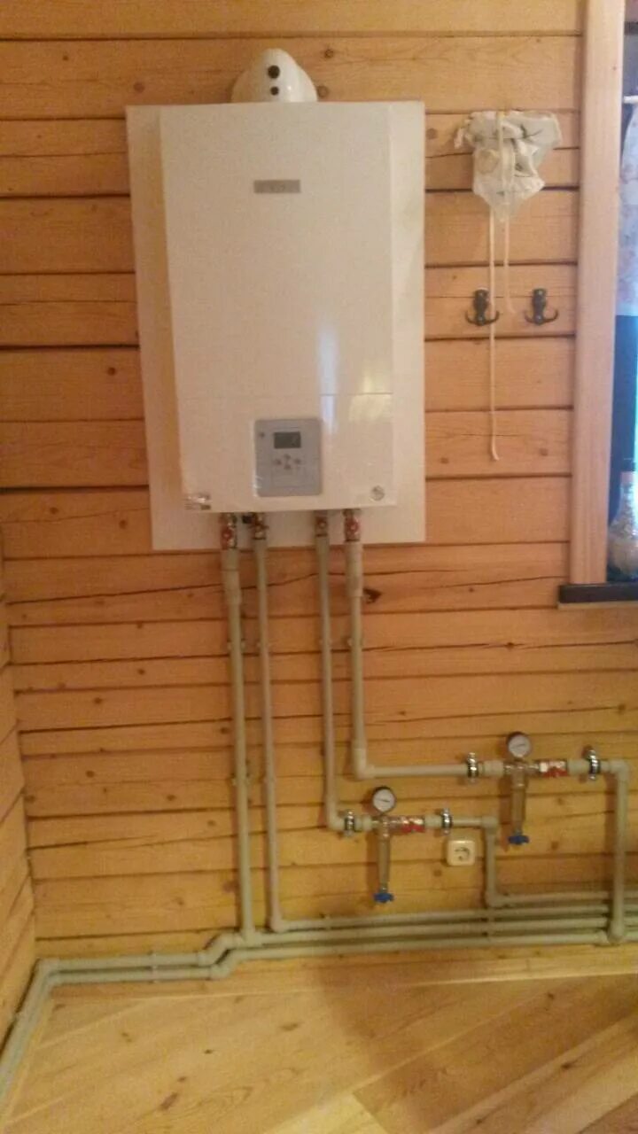 Двухконтурный котел на 100 кв м. Котёл газовый двухконтурный настенный бош 6000 18 квт. газовый котёл бош двухконтурный настенный. газовый котел бош настенный одноконтурный. котёл газовый бош газ 6000.