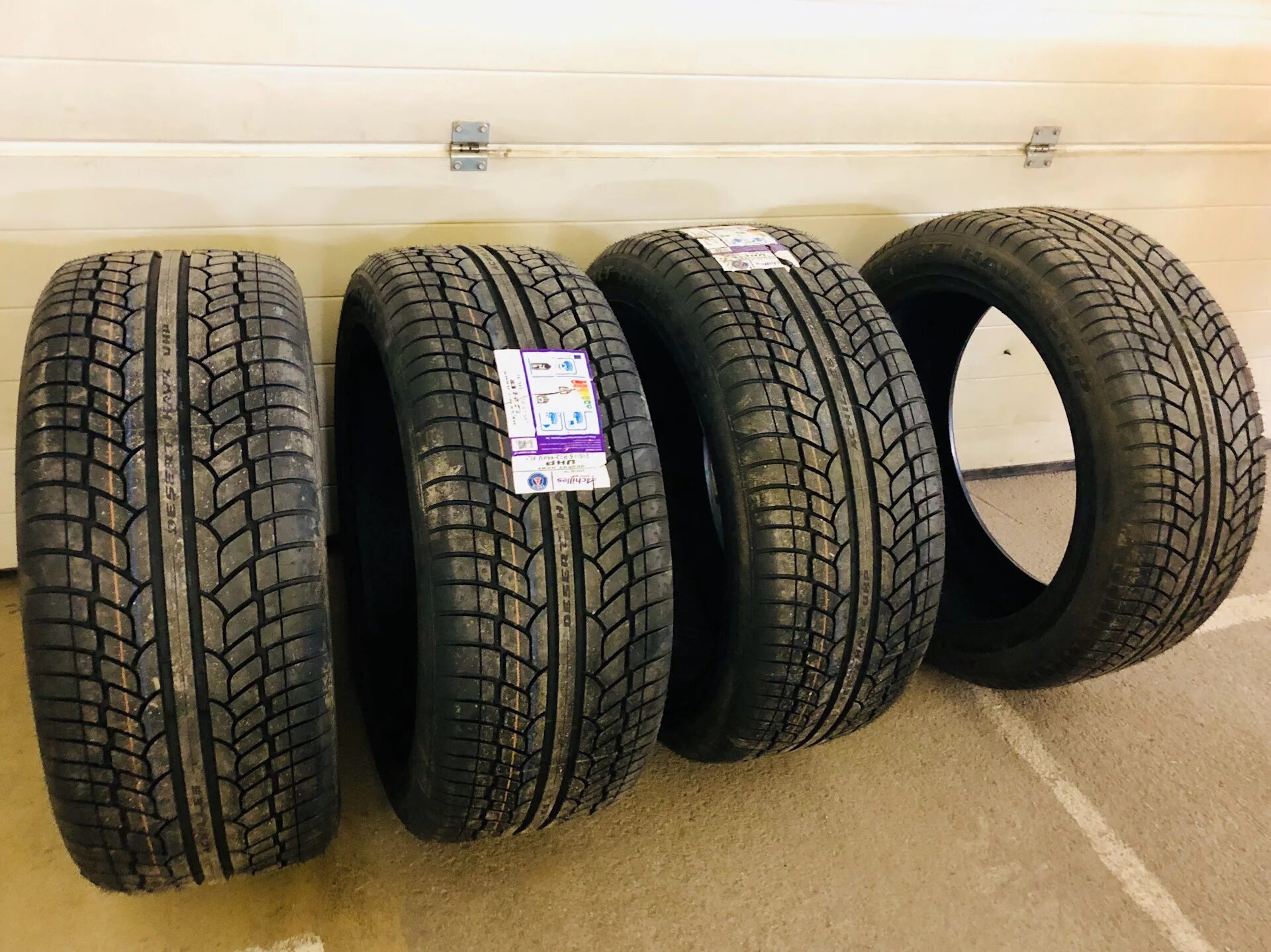 Achilles 285/45 r22. Achilles Desert Hawk UHP 285/45 r22 114v. 285/45 R22. Achilles шины r20.