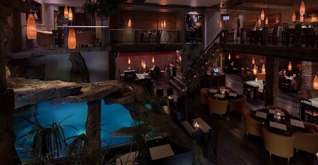 Стейкс речной вокзал. Ресторан стейкс верхняя радищевская. Ресторан стейкс на ленинградке. Стейк's ленинградское шоссе 80 стр 1. Стейкс.