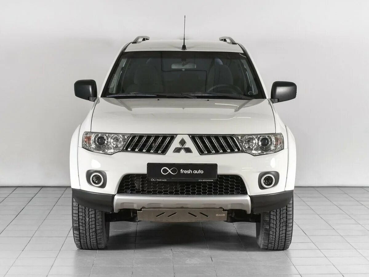 Mitsubishi Pajero Sport белый 2011. Mitsubishi Pajero Sport 2 белая. Mitsubishi Pajero Sport 2011. Паджеро спорт 2 2015 белый. Купить митсубиси паджеро в красноярске