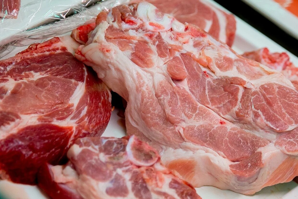 Купить мясо. Мясо свинины с домашнего подворья.