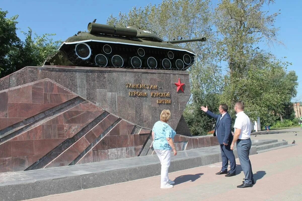 Памятник героям танкистам Курск. Курск памятник танкистам героям Курской битвы. Герои Курской битвы танкисты. Памятник танкистам героям Курской битвы. Герои танкисты курской битвы