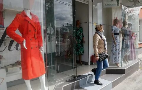 Будет ли в магазинах одежда