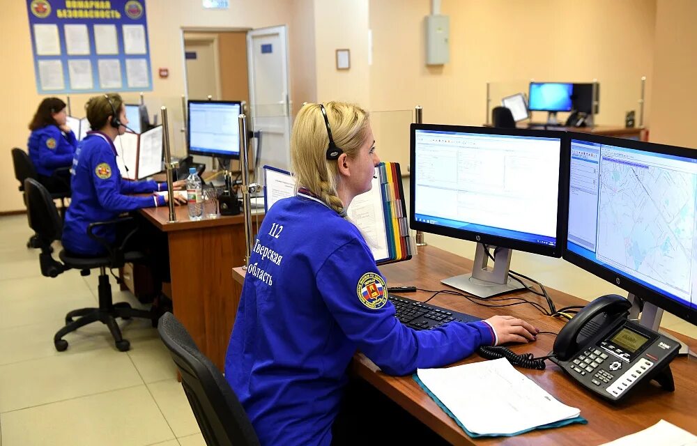 Оператором единой системы является. Система 112 в еддс. центр обработки вызовов системы 112. цов 112 тверь. оператор системы 112 орёл.