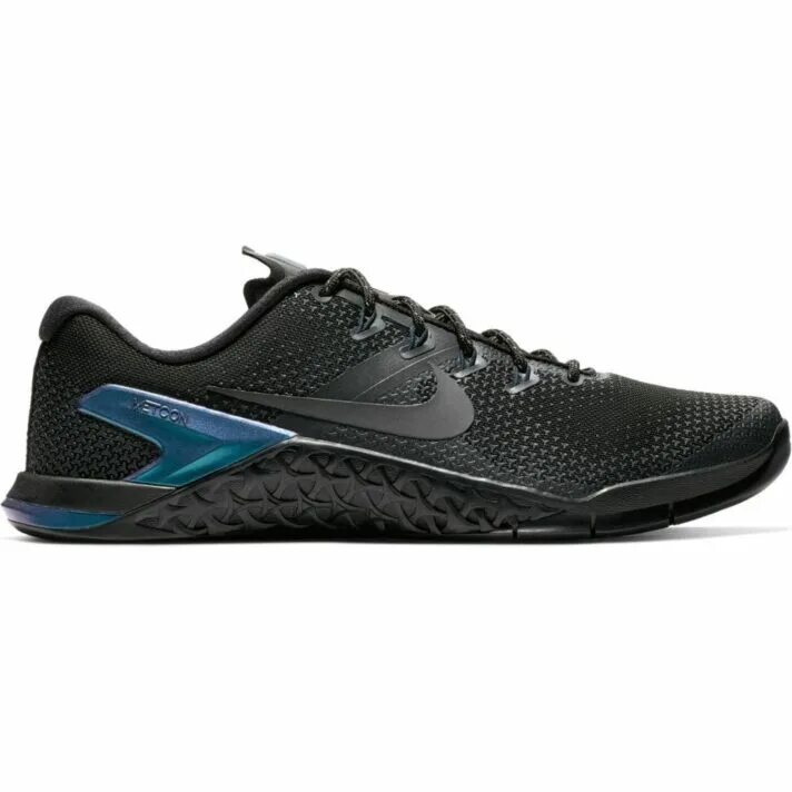 Nike Metcon 7. Nike Metcon 8.