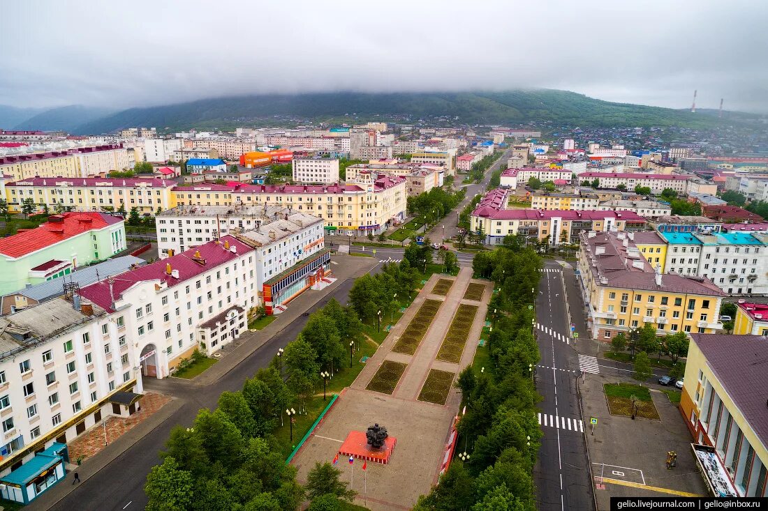 Магадан Центральная площадь. Магадан центр города. Исторический центр Магадана. Магадан столица Колымы. Магаданская область часы