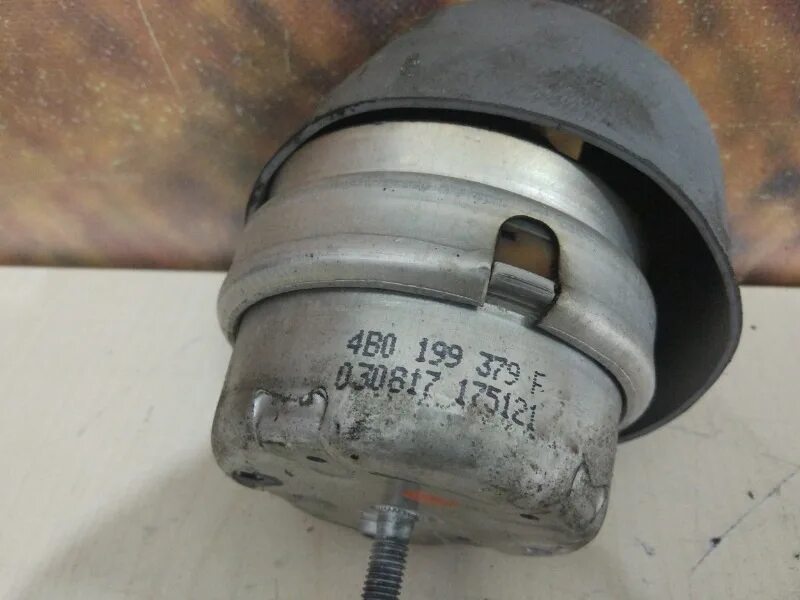 4. Подушка двигателя ауди а6 с5. Подушки двигателя ауди а шесть ц 720. Подушки двигателя ауди а6. 2.