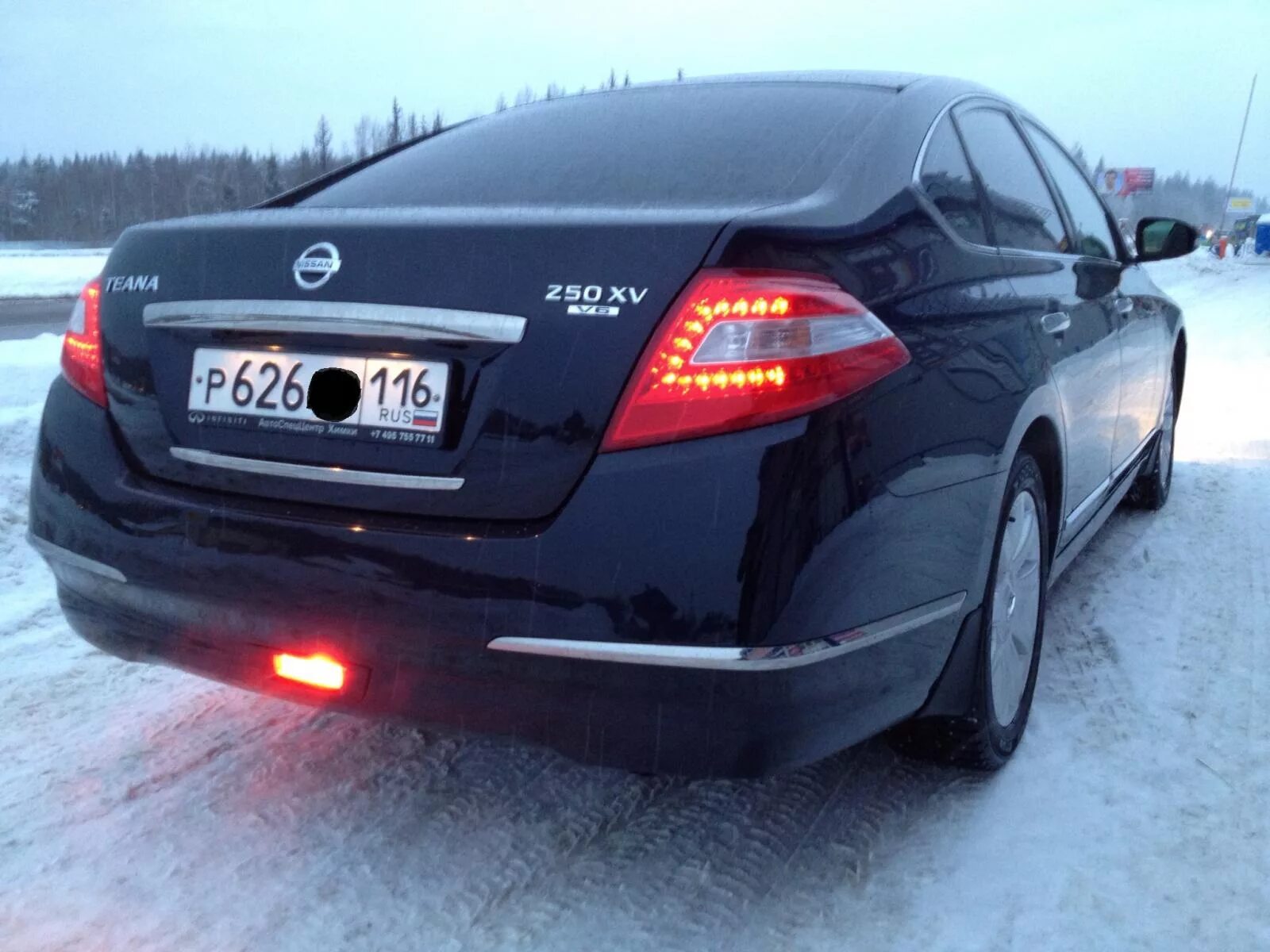 Установка спойлера Nissan Teana J32 4WD - Nissan Teana (J32), 2,5 л, 2011 года с