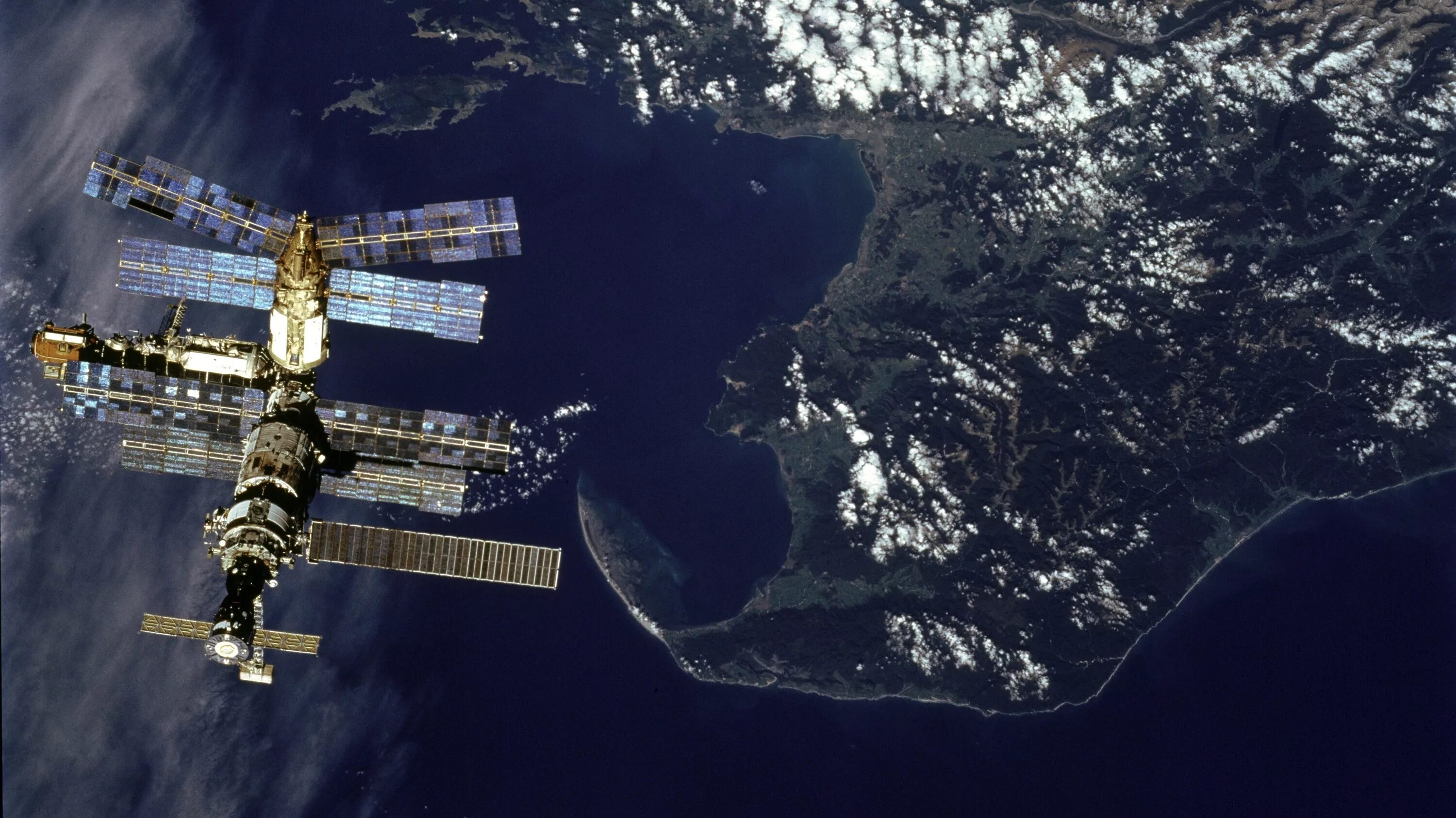 Мир-2 орбитальная станция. Mir s. Квант модуль орбитальной станции мир. Станция мир квант 2. Российская космическая станция мир 2.