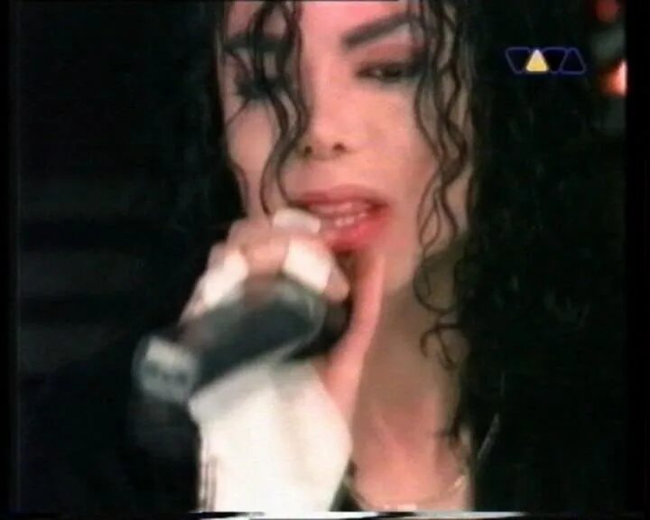 Give in to me. Джексон give in to me. Майкл Джексон ГИВ ин ту ми. Майкл Джексон ГИВ. Майкл Джексон give in to me клип.