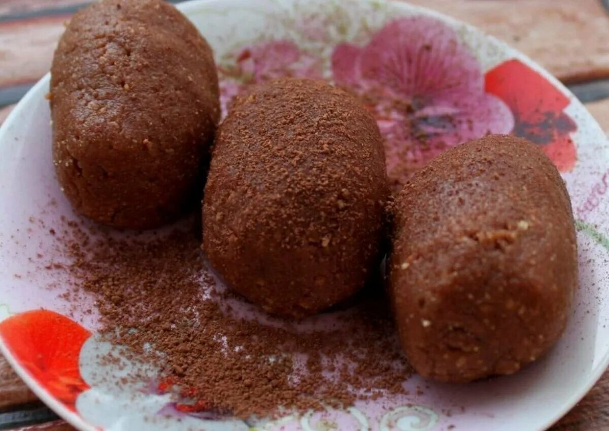 Картошка из печенья рецепт. Пирожное "картошка". Пирожные картошка. Пирожное картошка домашнее. Пирожное картошка из печенья.