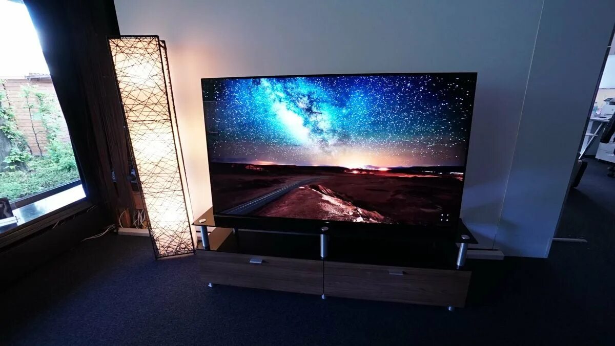 Oled windows i7. Олед телевизоры 65 дюймов вид сзади. oled 4k black sony space. sony a80k oled. oled 132х32.