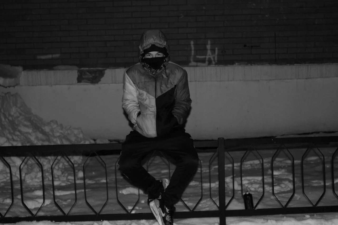 Doomer suicidal. Крутые картинки на аву для пацанов. Пацанские картинки на аву. Пацаны меня там. Пацаны меня там.