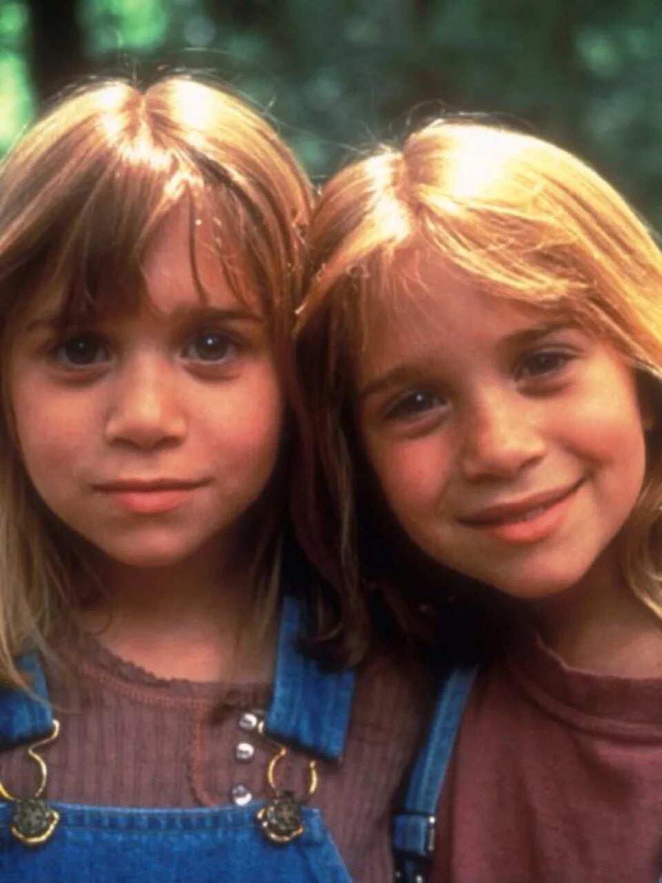 мэри-кейт и эшли олсен в детстве. мэри кейт олсен в детстве. мэри-кейт и эшли олсен в детстве. сестры олсен в детстве. мэри-кейт и эшли олсен в детстве.