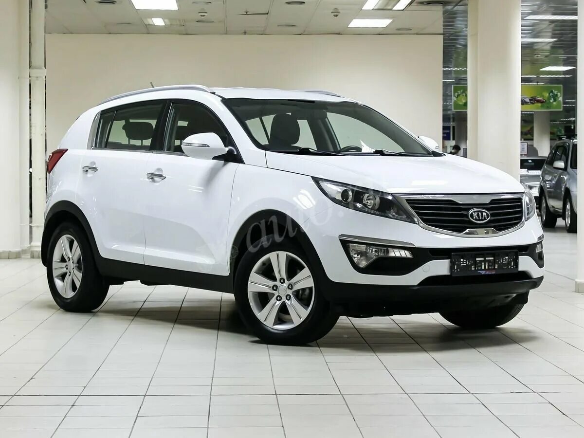 Куплю автомобиль киа спортейдж. Kia Sportage III 2.0 4wd. Kia Sportage III белый. Джип Киа Спортейдж. Киа Спортейдж 2014.