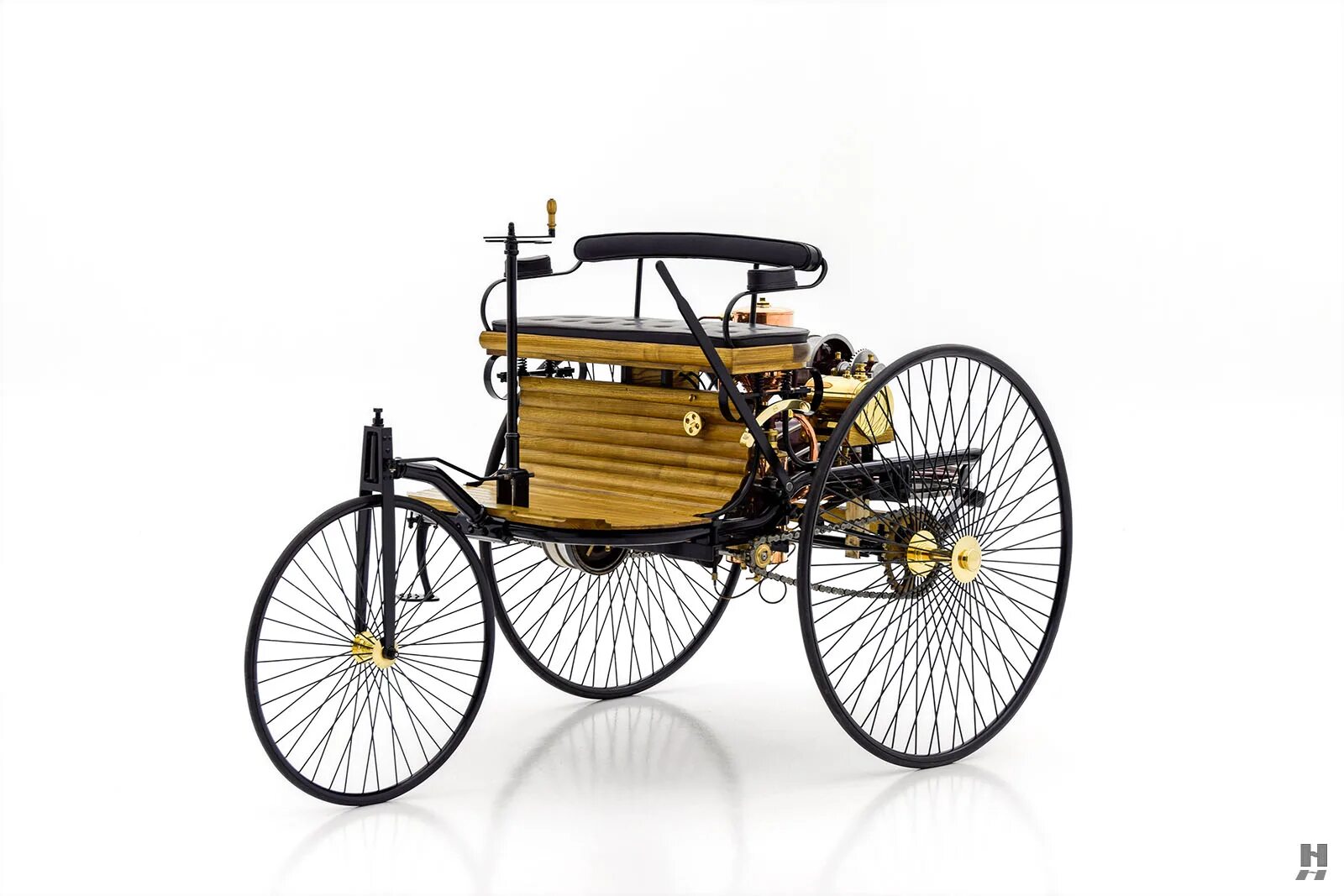 Первый автомобиль бенца. Benz Patent-Motorwagen 1886. Mercedes Benz 1886.