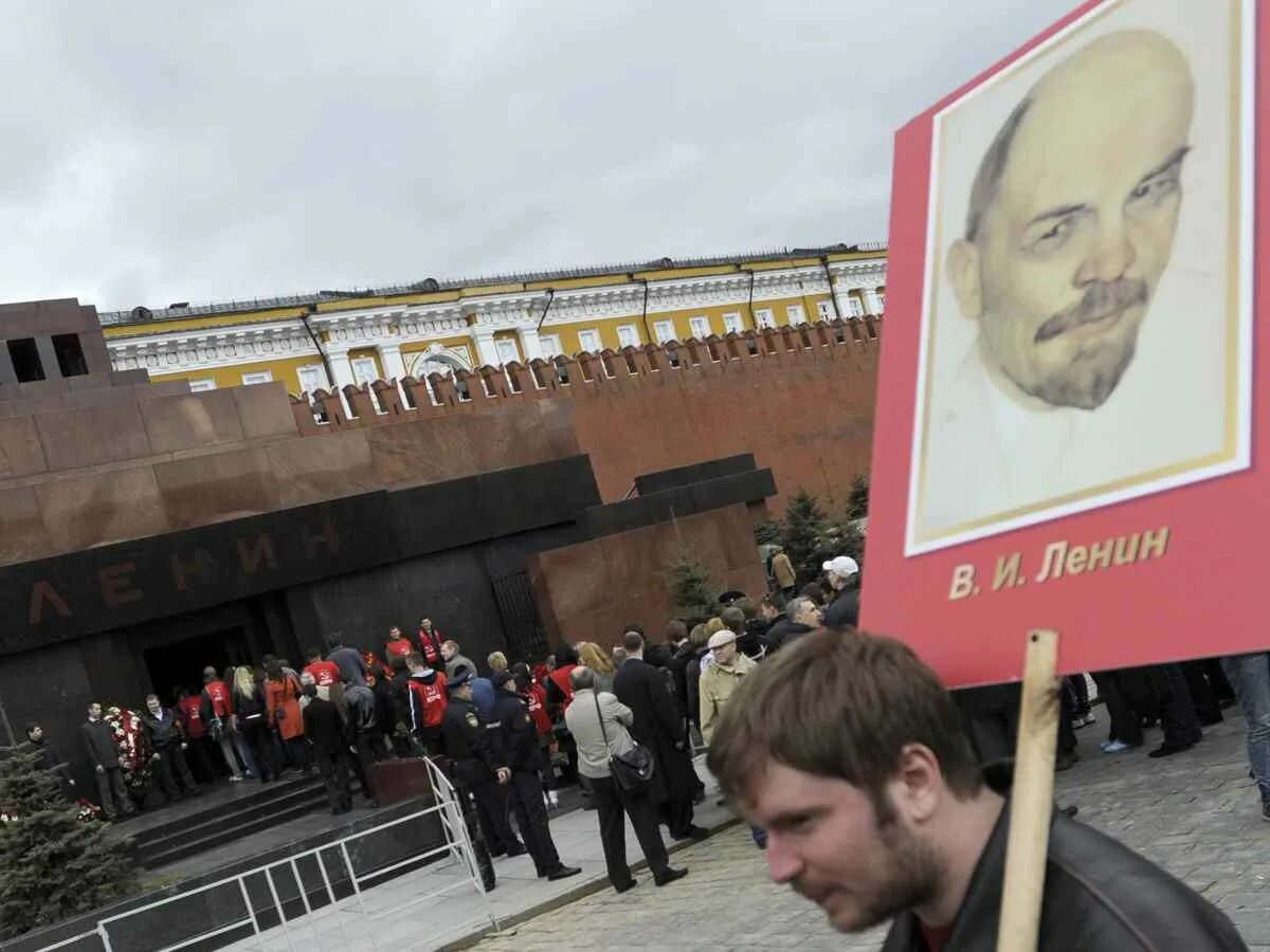 Ильич ленин причина смерти. Мавзолей Ленина тело Ленина.