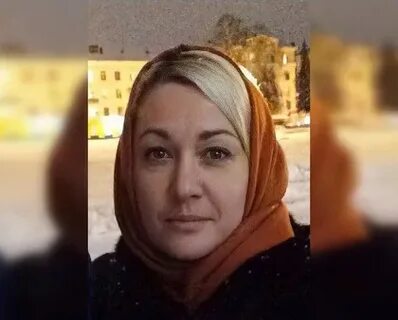 Женщина вышла из своего