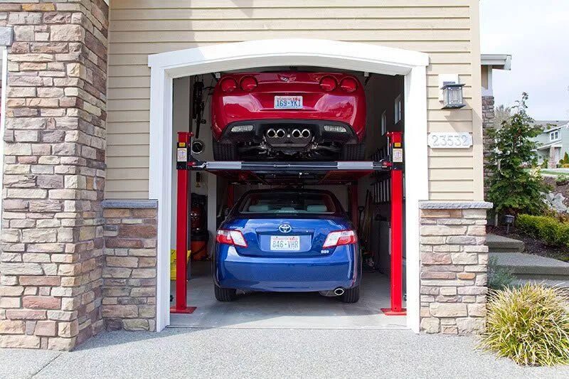 Маленькие машины в гараже. Красивый гараж. Гараж для автомобиля. Машина в гараже. Маленький гараж для машины.