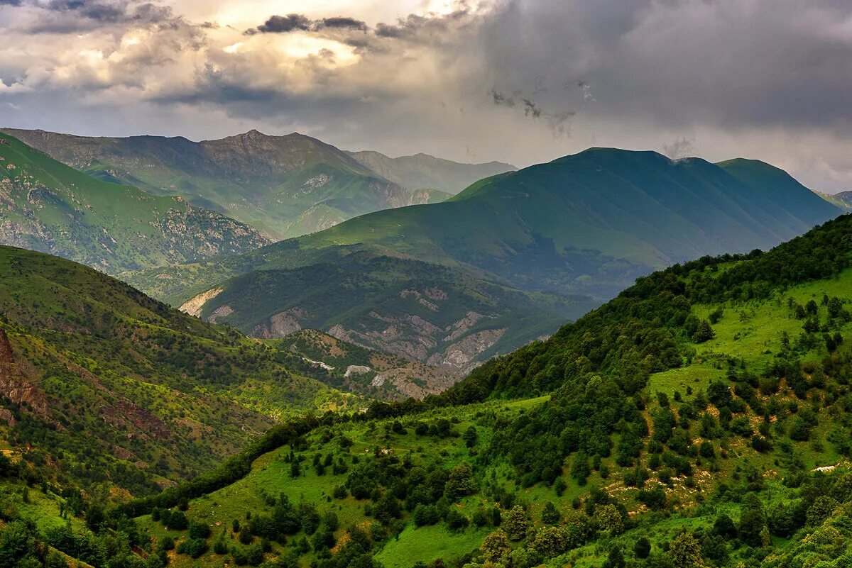 Что такое карабах. Гора Мрав Нагорный Карабах. Горы Азербайджана Карабах. Горы Азербайджана Талышские горы. Армения горы Арцах.