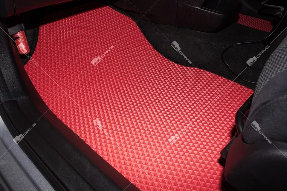 ЭВА ковры для авто Хонда стрим рн6. Коврики ЭВА красные для Тойота аурис 2007.
