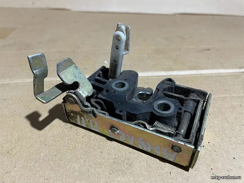 замок двери чери амулет