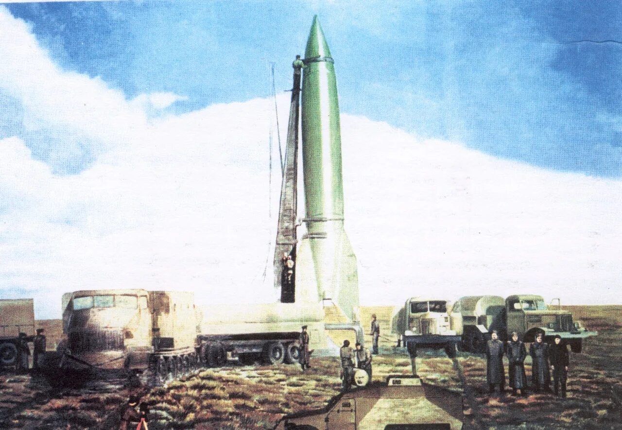 Самая первая баллистическая ракета. ФАУ-2 баллистическая ракета. Р-1 ракета СССР. Баллистическая ракета р-1. Межконтинентальная баллистическая ракета СССР.