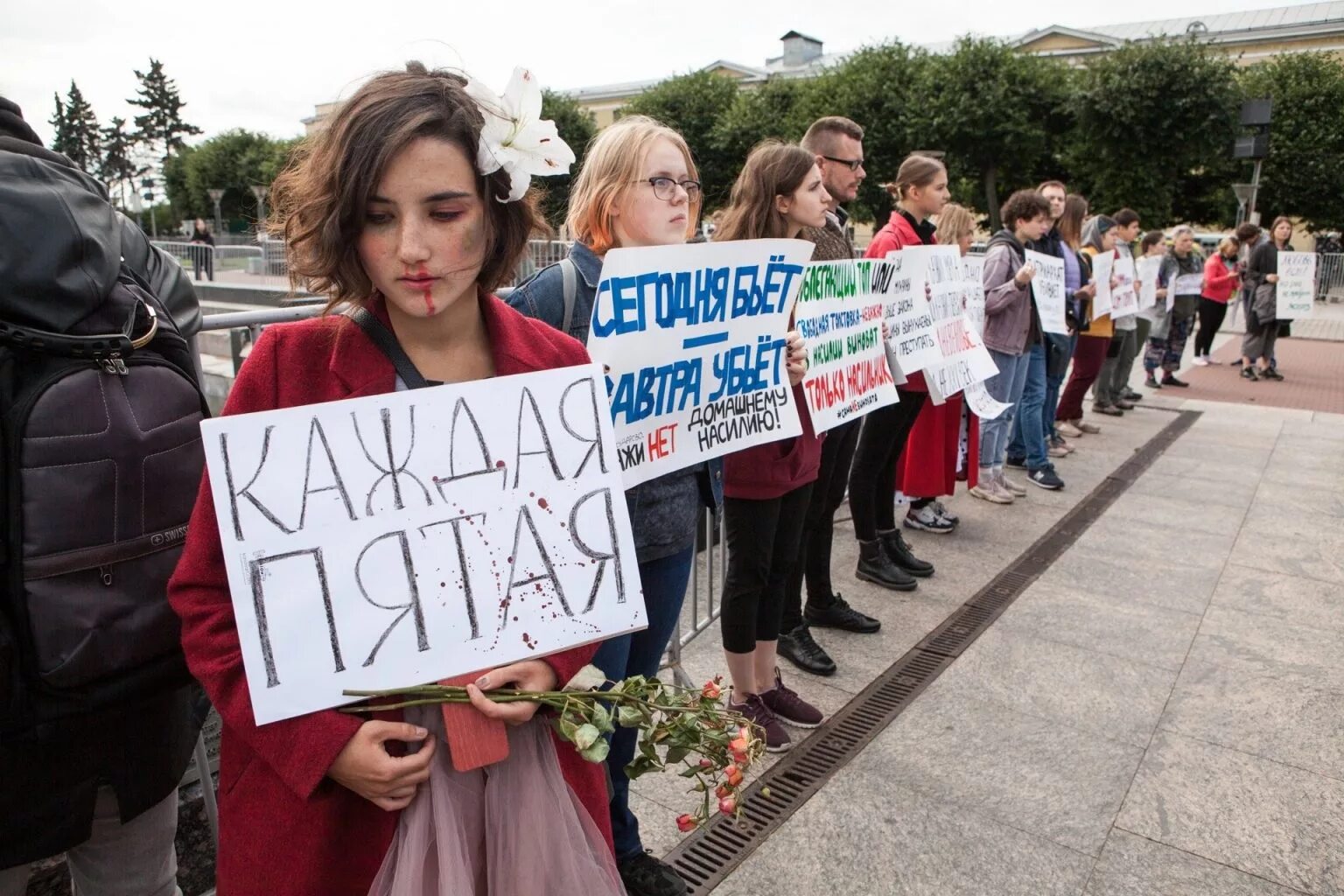 Акции против домашнего насилия. Митинг против домашнего насилия. Закон о домашнем насилии. Митинг против закона о домашнем насилии.