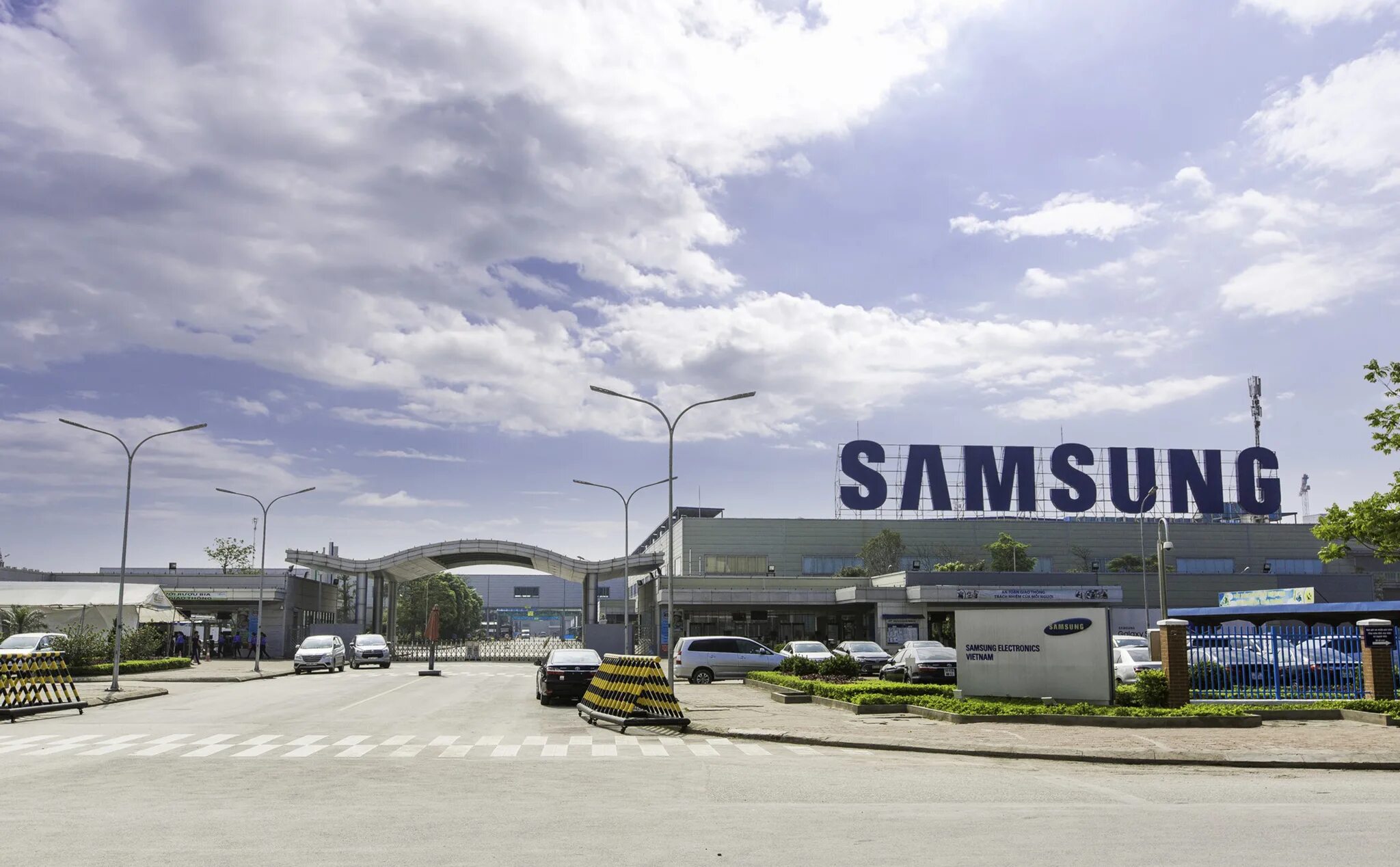 Завод компании самсунг. Samsung производитель вьетнам. Завод самсунг. Самсунг вьетнам отзывы. Самсунг вьетнам отзывы.